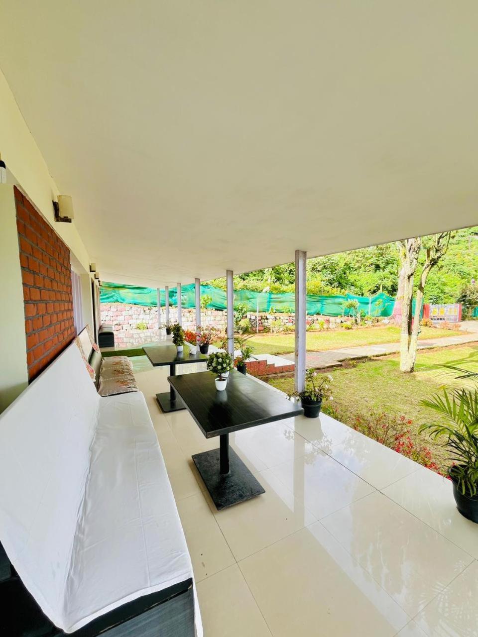 Nilgiris Inn Kotagiri Kültér fotó