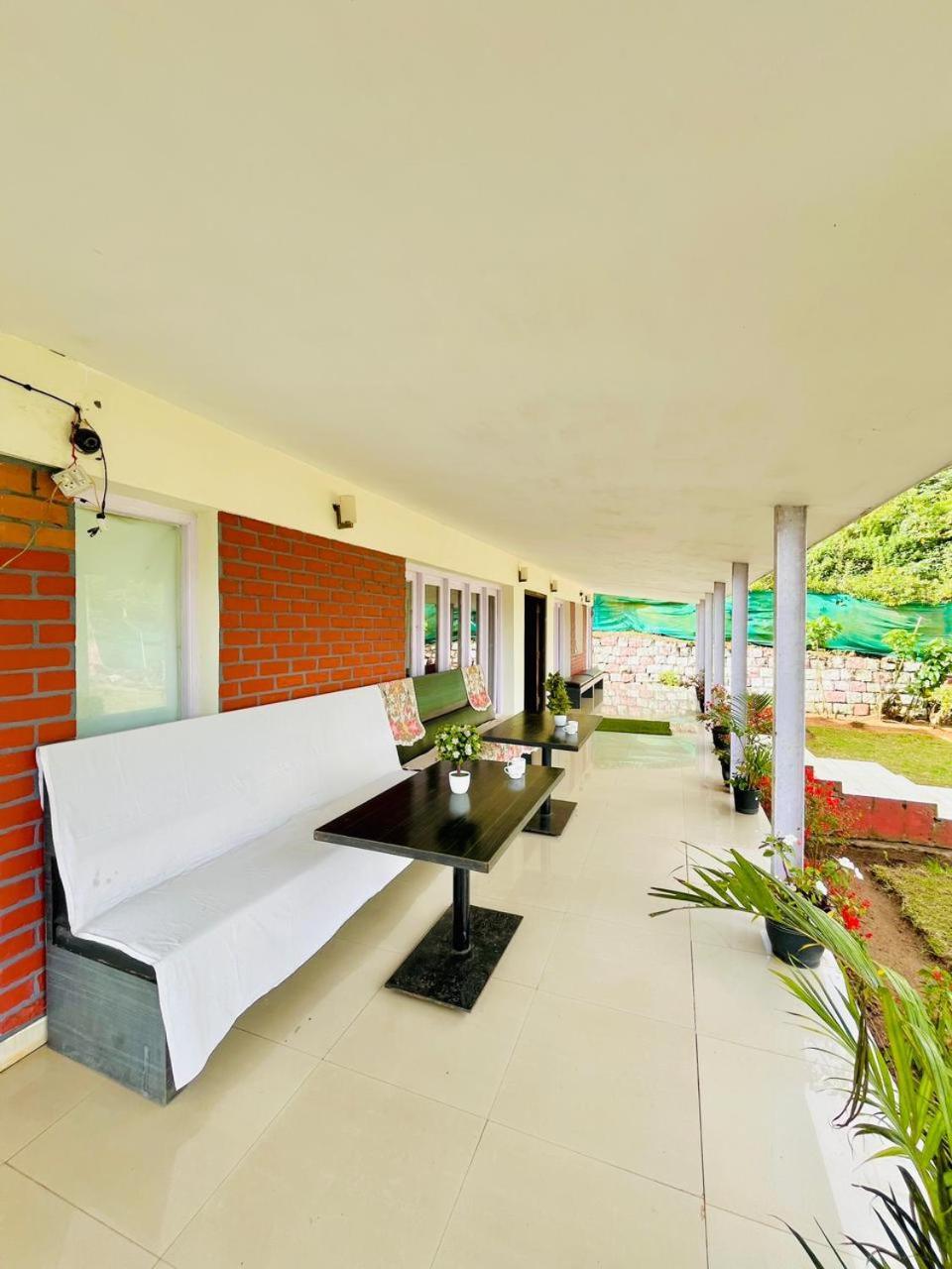 Nilgiris Inn Kotagiri Kültér fotó